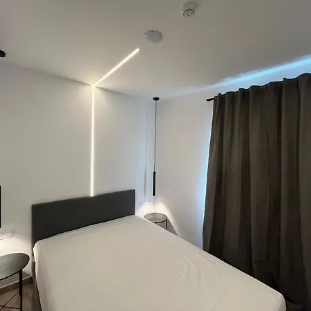 Central -Iii- Room-3